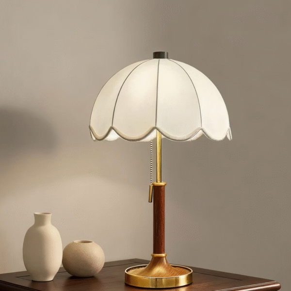 The Duchess Vintage Pull-Chain Table Lamp